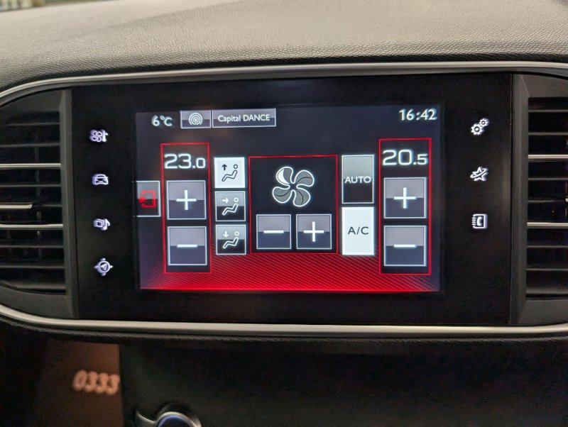 PEUGEOT 308