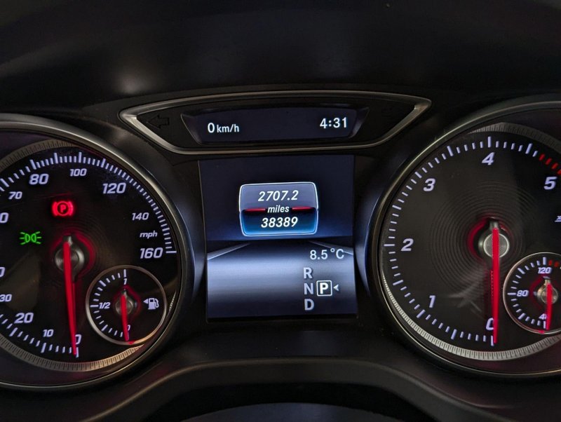 MERCEDES-BENZ GLA CLASS