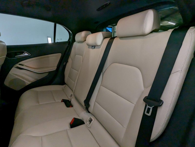 MERCEDES-BENZ GLA CLASS