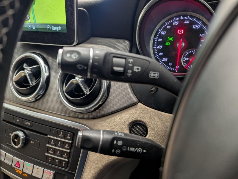 MERCEDES-BENZ GLA CLASS