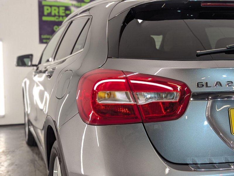 MERCEDES-BENZ GLA CLASS