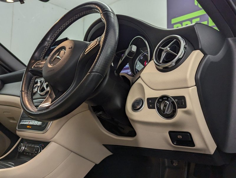 MERCEDES-BENZ GLA CLASS