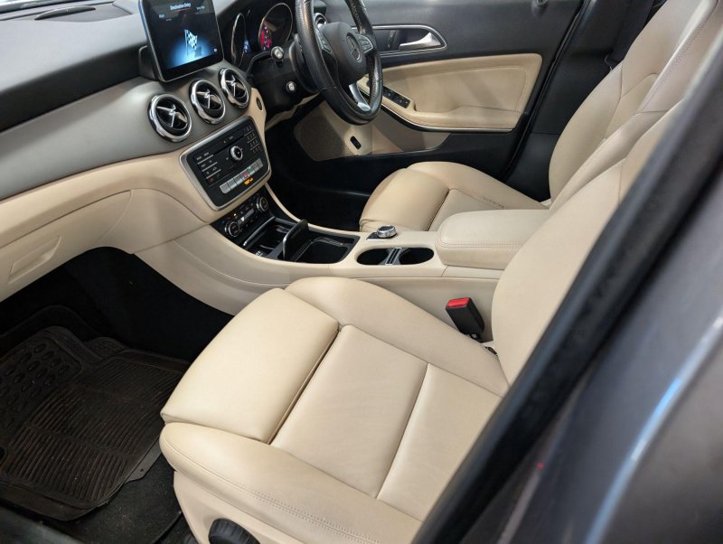 MERCEDES-BENZ GLA CLASS