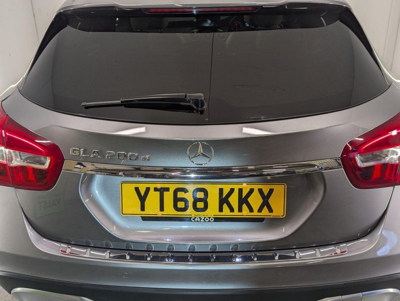 MERCEDES-BENZ GLA CLASS