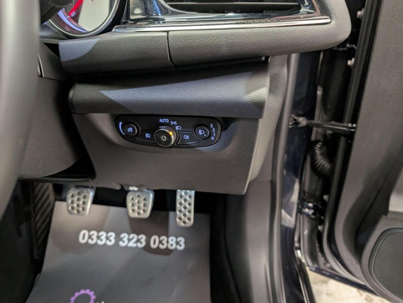 VAUXHALL INSIGNIA