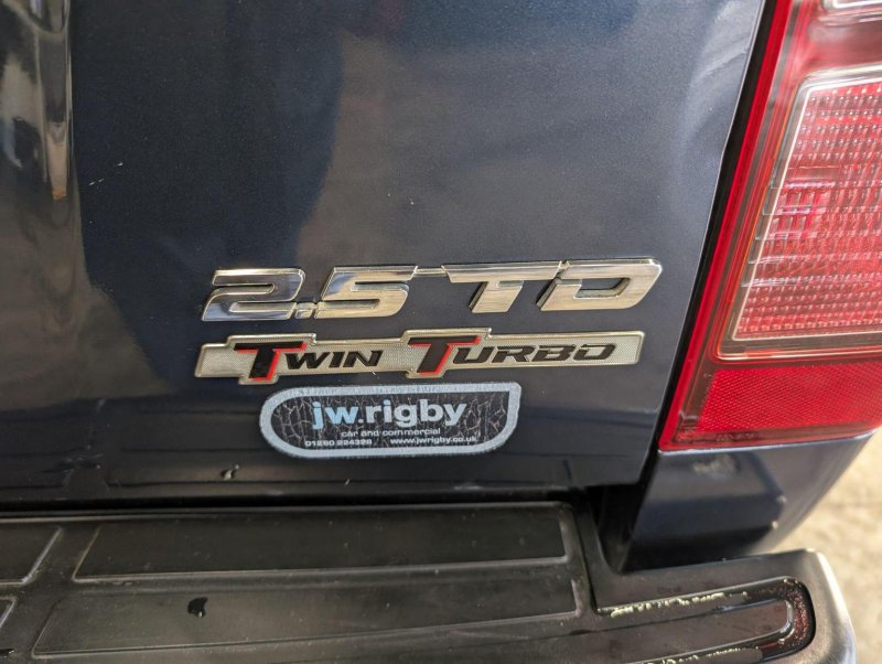 ISUZU D-MAX