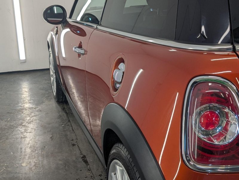 MINI HATCH