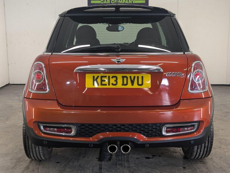 MINI HATCH