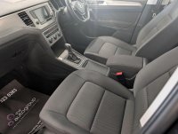 VOLKSWAGEN GOLF SV
