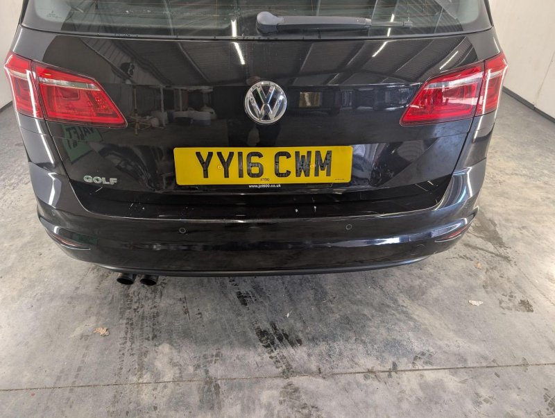 VOLKSWAGEN GOLF SV
