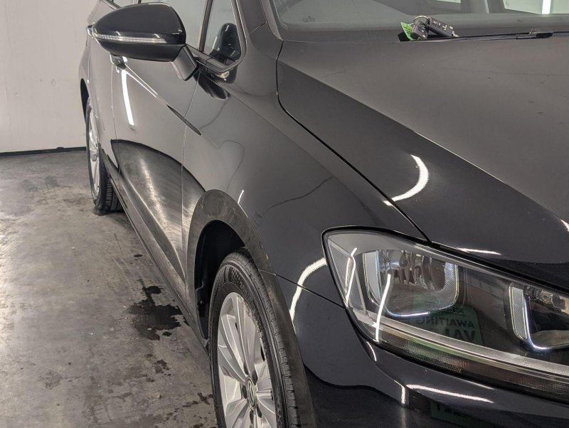 VOLKSWAGEN GOLF SV