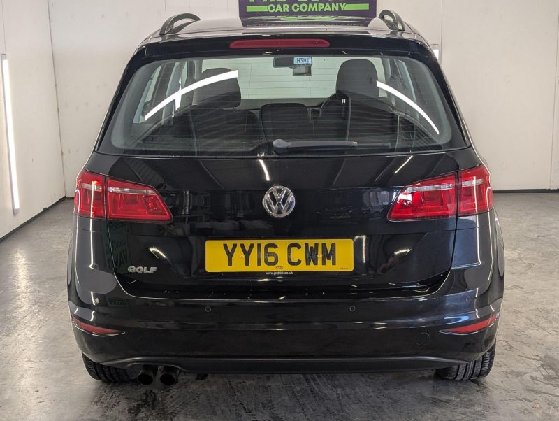 VOLKSWAGEN GOLF SV