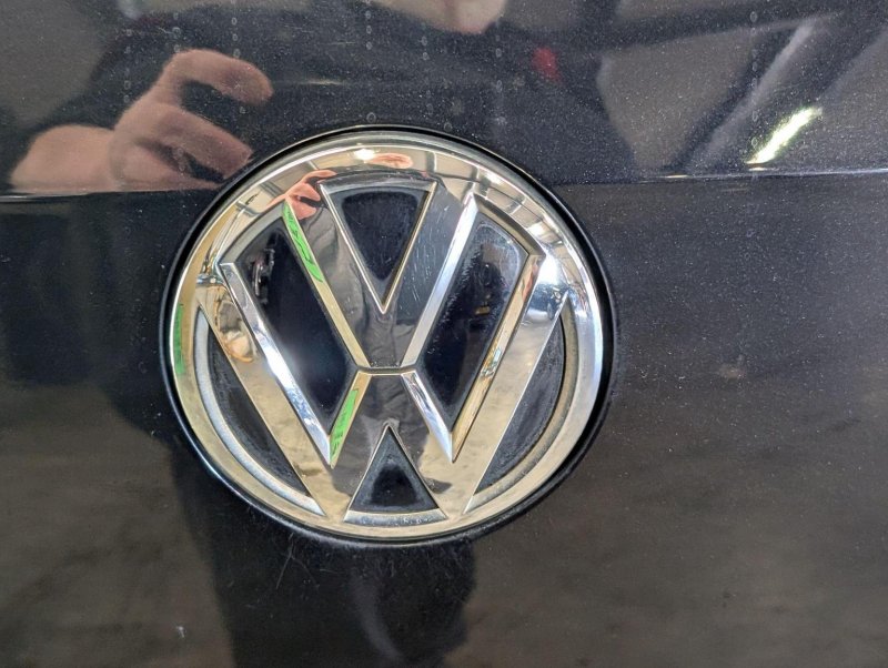 VOLKSWAGEN GOLF SV