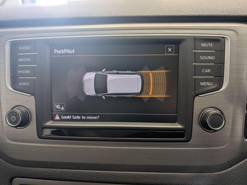 VOLKSWAGEN GOLF SV