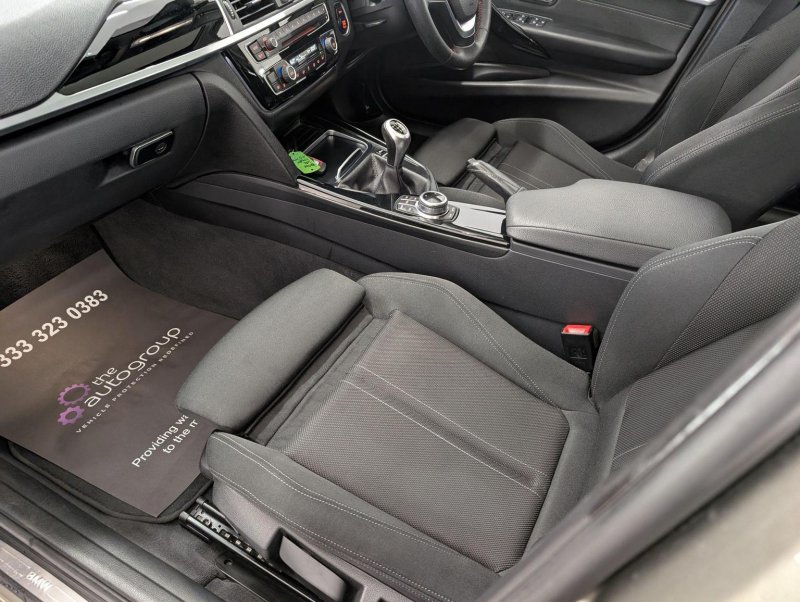 BMW 3 SERIES