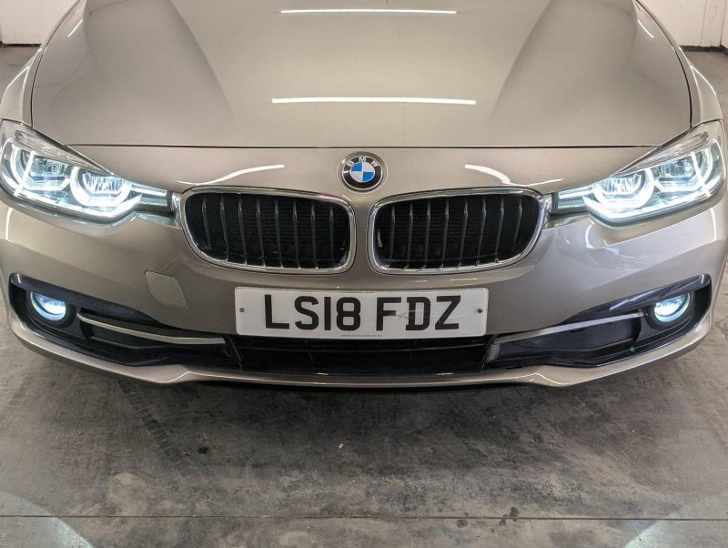 BMW 3 SERIES