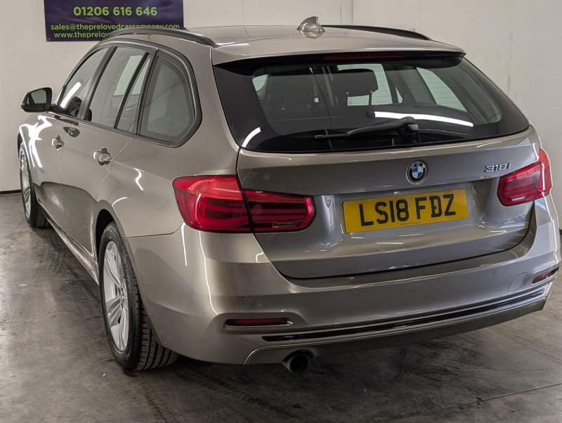 BMW 3 SERIES