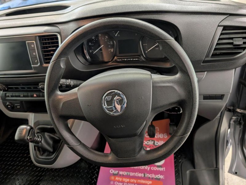 VAUXHALL VIVARO