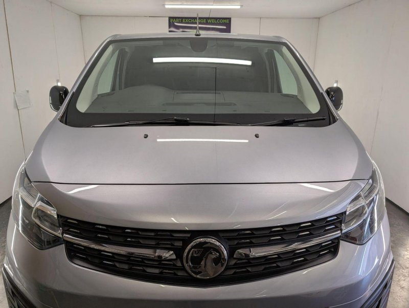 VAUXHALL VIVARO