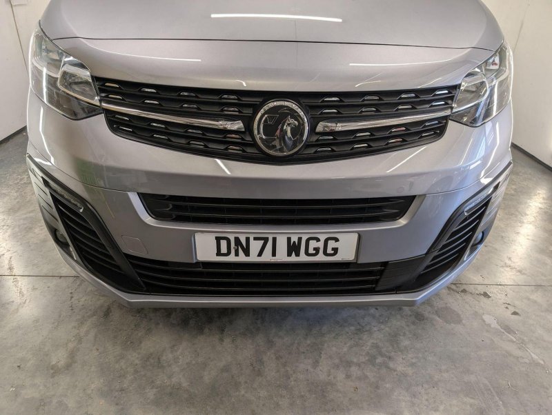 VAUXHALL VIVARO