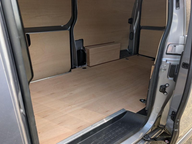 VAUXHALL VIVARO