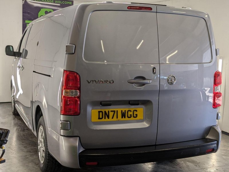 VAUXHALL VIVARO